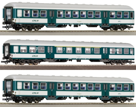 3 Piece Set: Local Passenger car<br /><a href='images/pictures/Roco/64054.jpg' target='_blank'>Full size image</a>
